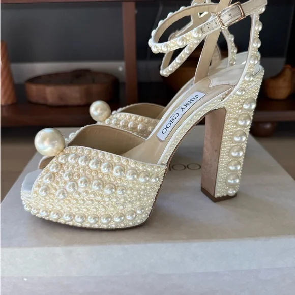 JIMMY CHOO White Satin Pearl Bridal SACARIA 120 Platform Heels 39/8, In Box, A++ - Picture 4 of 16